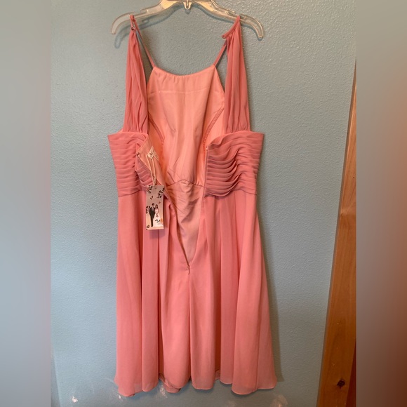 Coral pink, halter top, chiffon, tea length dress from Aw.Bridal. - Picture 3 of 4